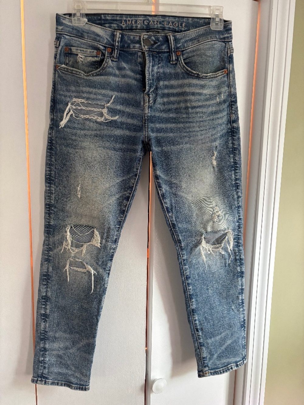 American Eagle Men’s 28x28 Distressed Jeans